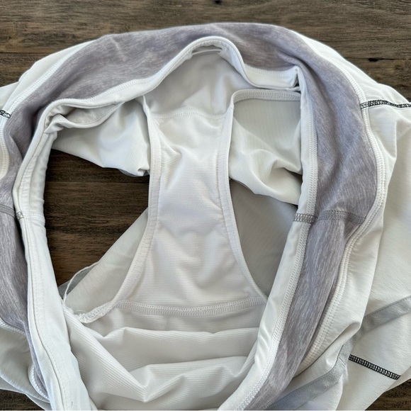 Lululemon size 8 White Gray Turbo Run Shorts Speed Up Lined Athletic Running - Picture 5 of 5